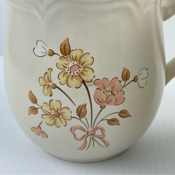 Vintage Cordella Stoneware Mugs Burnet Pattern Set of 2 - 14 ounce cups - Picture 2 of 8